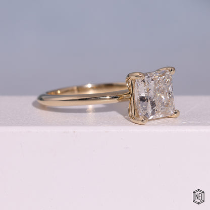 2.7 Carat Princess Cut Lab Grown Diamond Classic Solitaire Engagement Ring - Gallery & Prongs Detail
