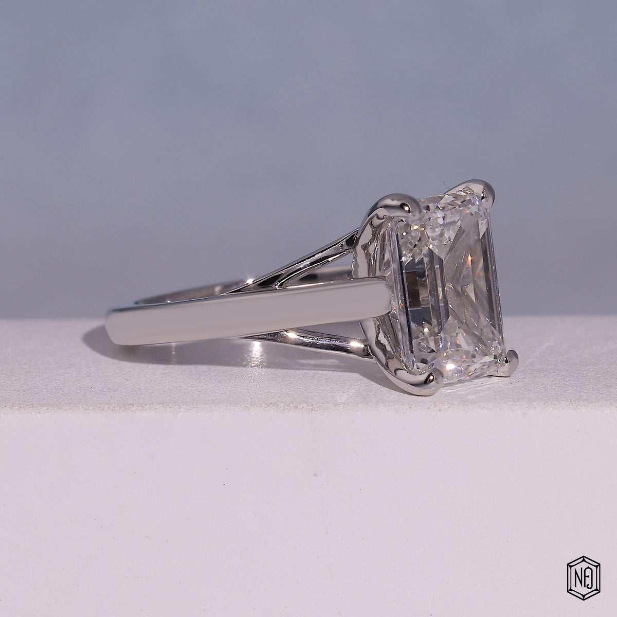 Emerald Diamond Engagement Ring with Classic Solitaire Setting, Split Shank
