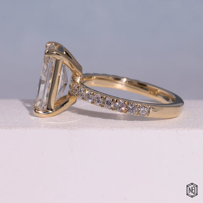 4.52 Carat Radiant Cut Lab Grown Diamond Side Stone Pavé Engagement Ring - Angled Perspective