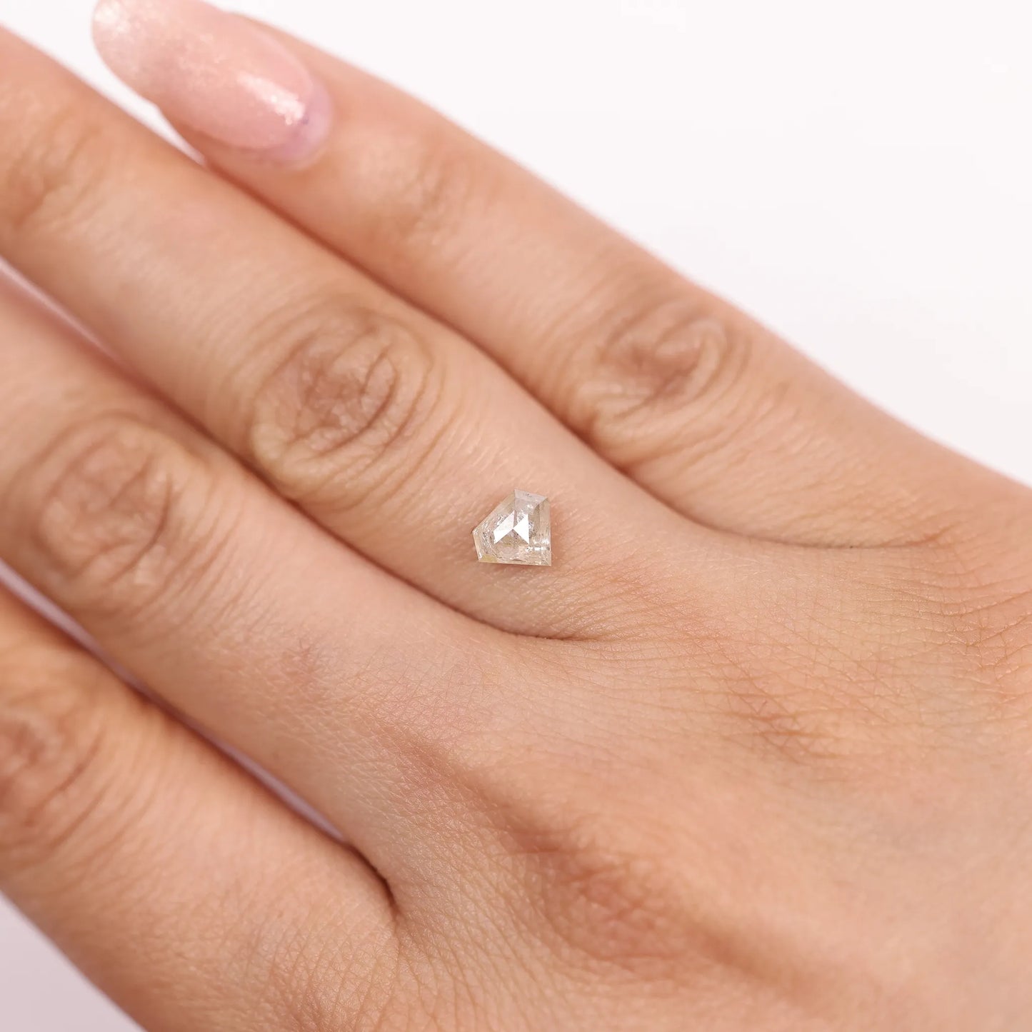 0.91 Ct Kite Brilliant Cut  Salt and Pepper Diamond