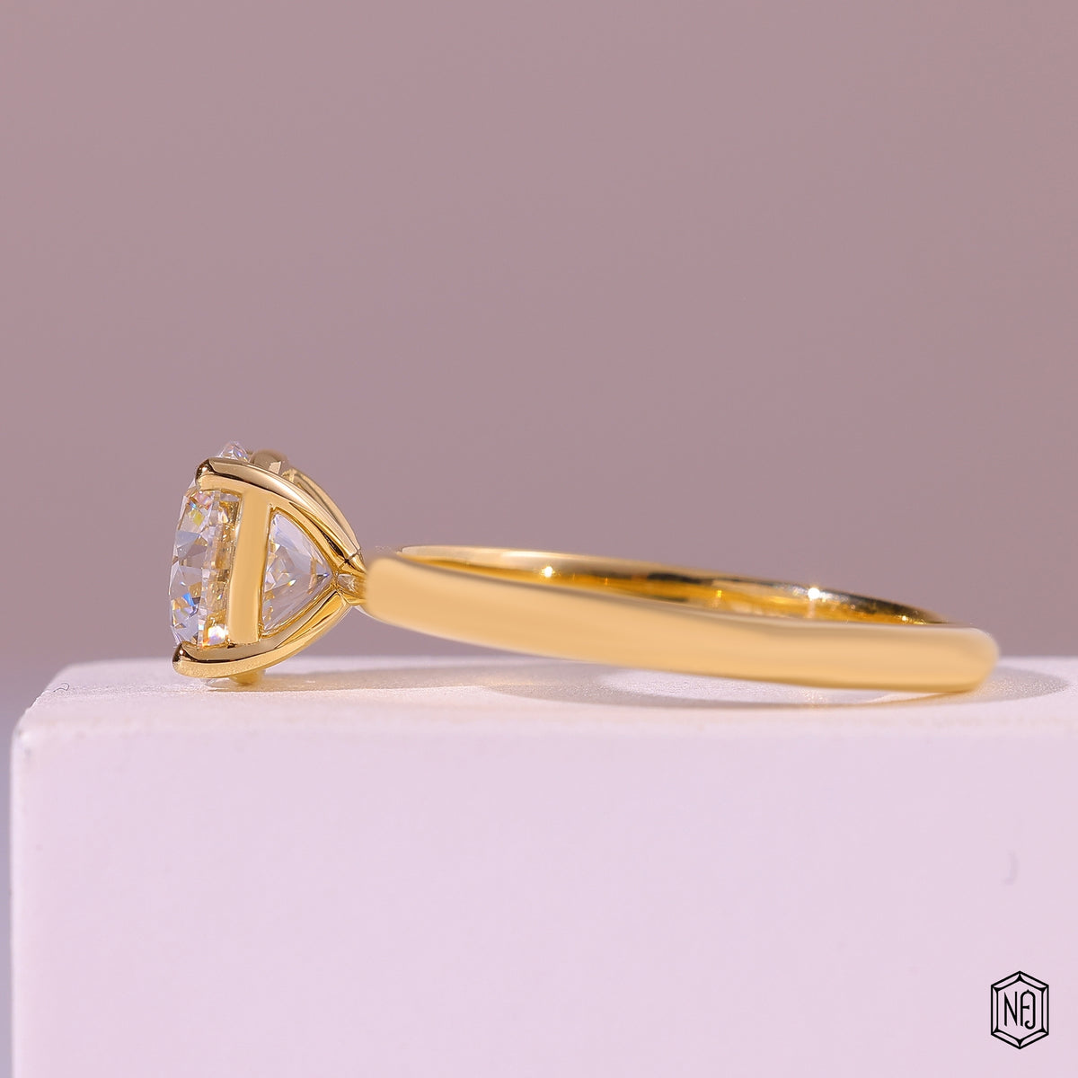 Round Cut Diamond Engagement Ring, Modern Solitaire