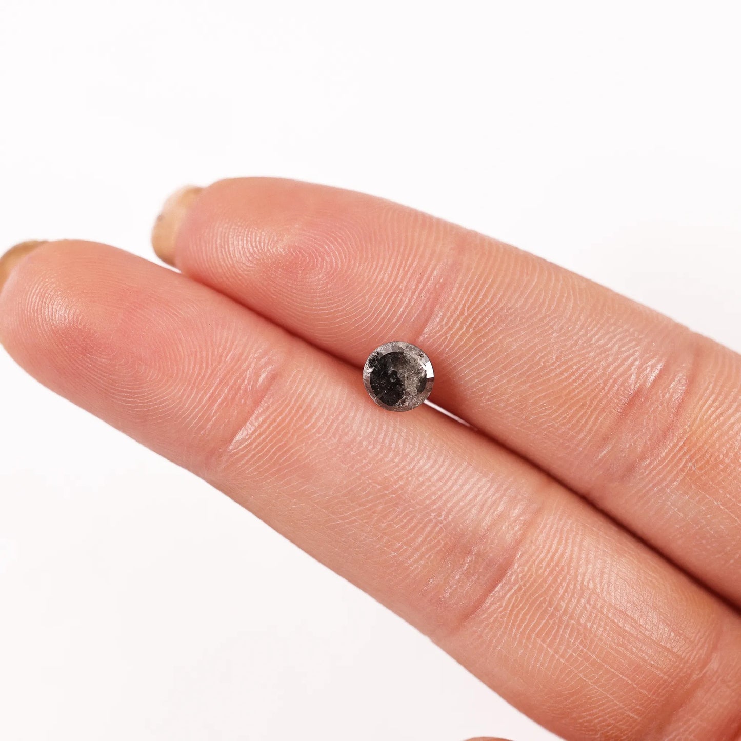 0.83 Ct Round Brilliant Cut Salt and Pepper Diamond
