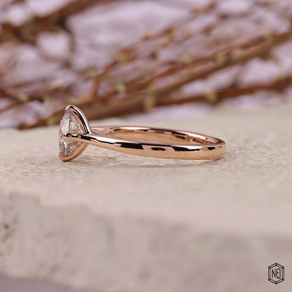 1.05 Carat Round Cut Lab Grown Diamond Classic Solitaire Engagement Ring - Angled Perspective