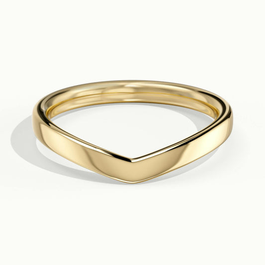 2.4mm Chevron Wedding Band in 18K Yellow Gold