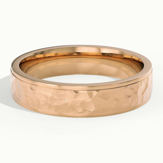 5mm Hammered Cut Down Edge Wedding Band in 18K Rose Gold