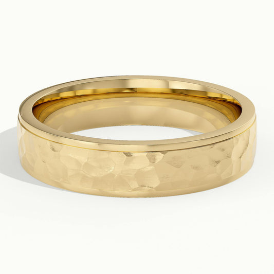 5mm Hammered Cut Down Edge Wedding Band in 18K Yellow Gold