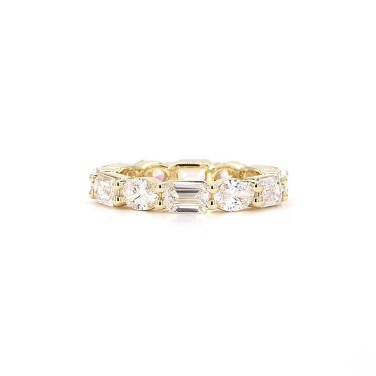 Emerald And Oval Alternating Full Eternity Wedding Band In 14K Yellow Gold