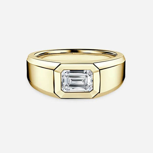 Rosy Emerald Bezel Engagement Ring In 14K Yellow Gold